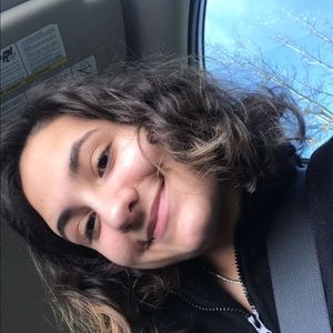 Meet your Posher, Yolanda